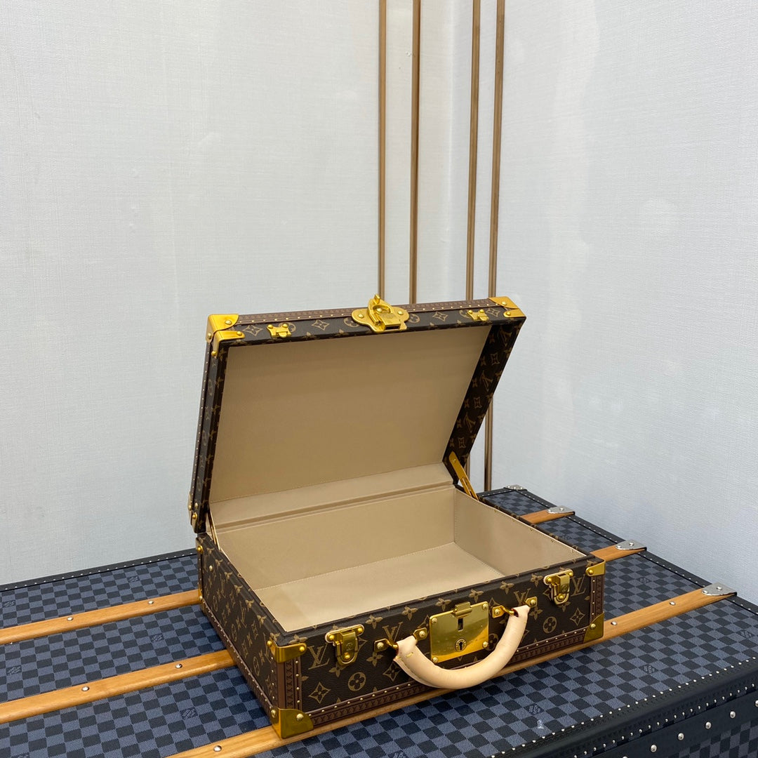Louis Vuitton Bisten 50 Attache Hard Case Trunk