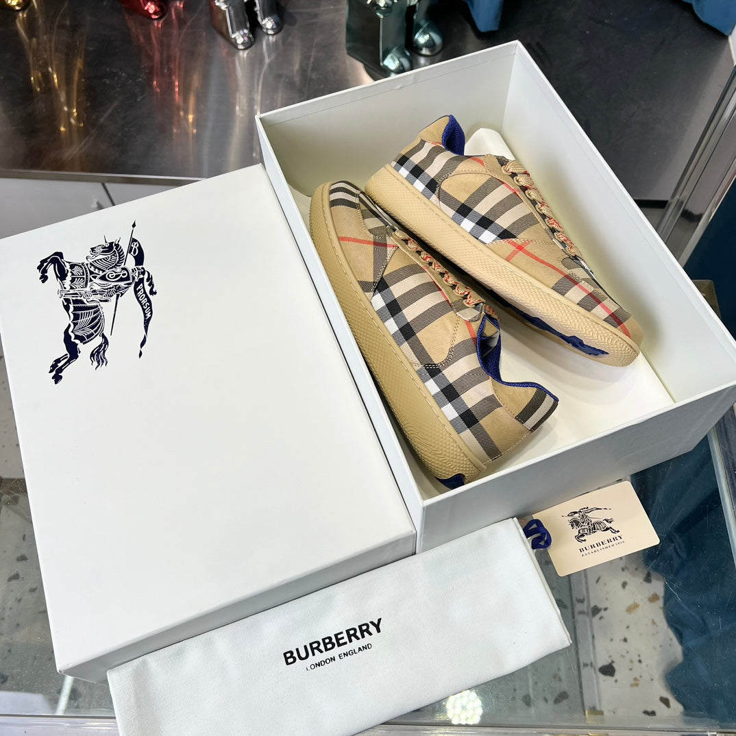 Burberry Sneakers