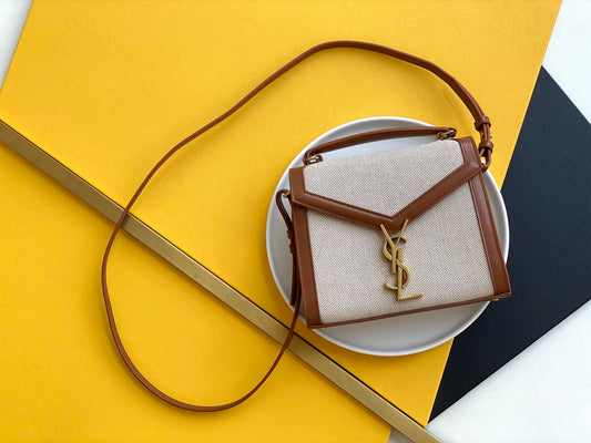 Saint Laurent Cassandra