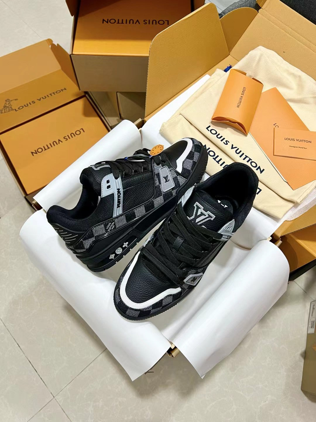 Louis Vuitton Sneakers