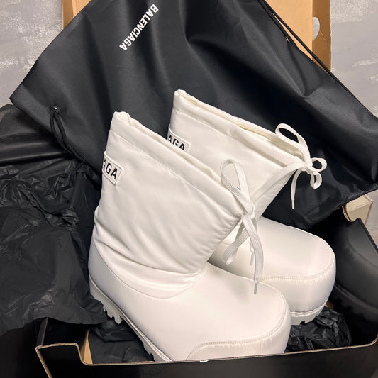 Balenciaga alaska
