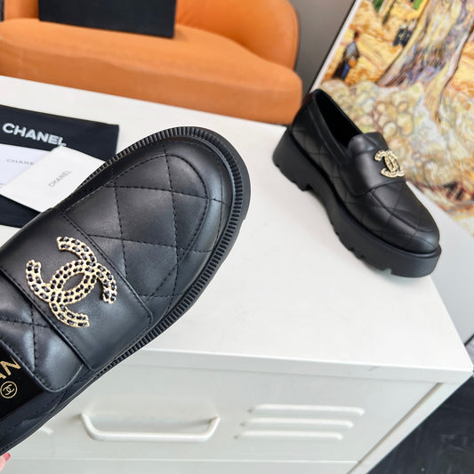 Chanel Leather flats Never worn Black, Leather