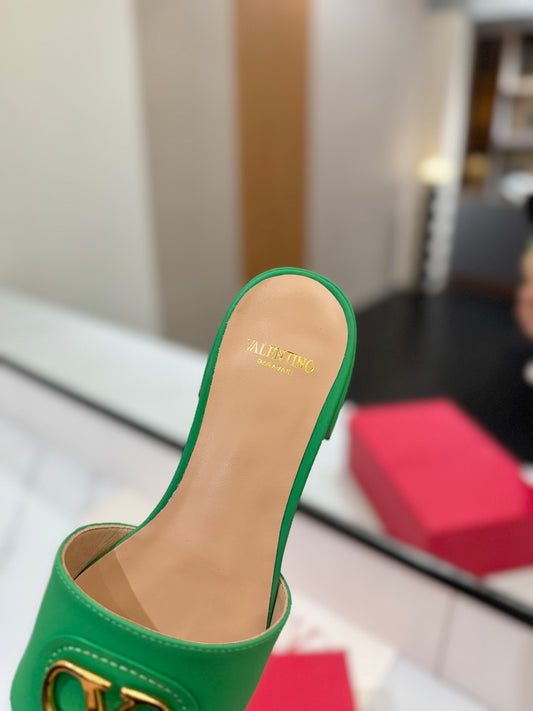 VALENTINO VLOGO SIGNATURE CHERRYFIC SLIDE SANDAL 20MM