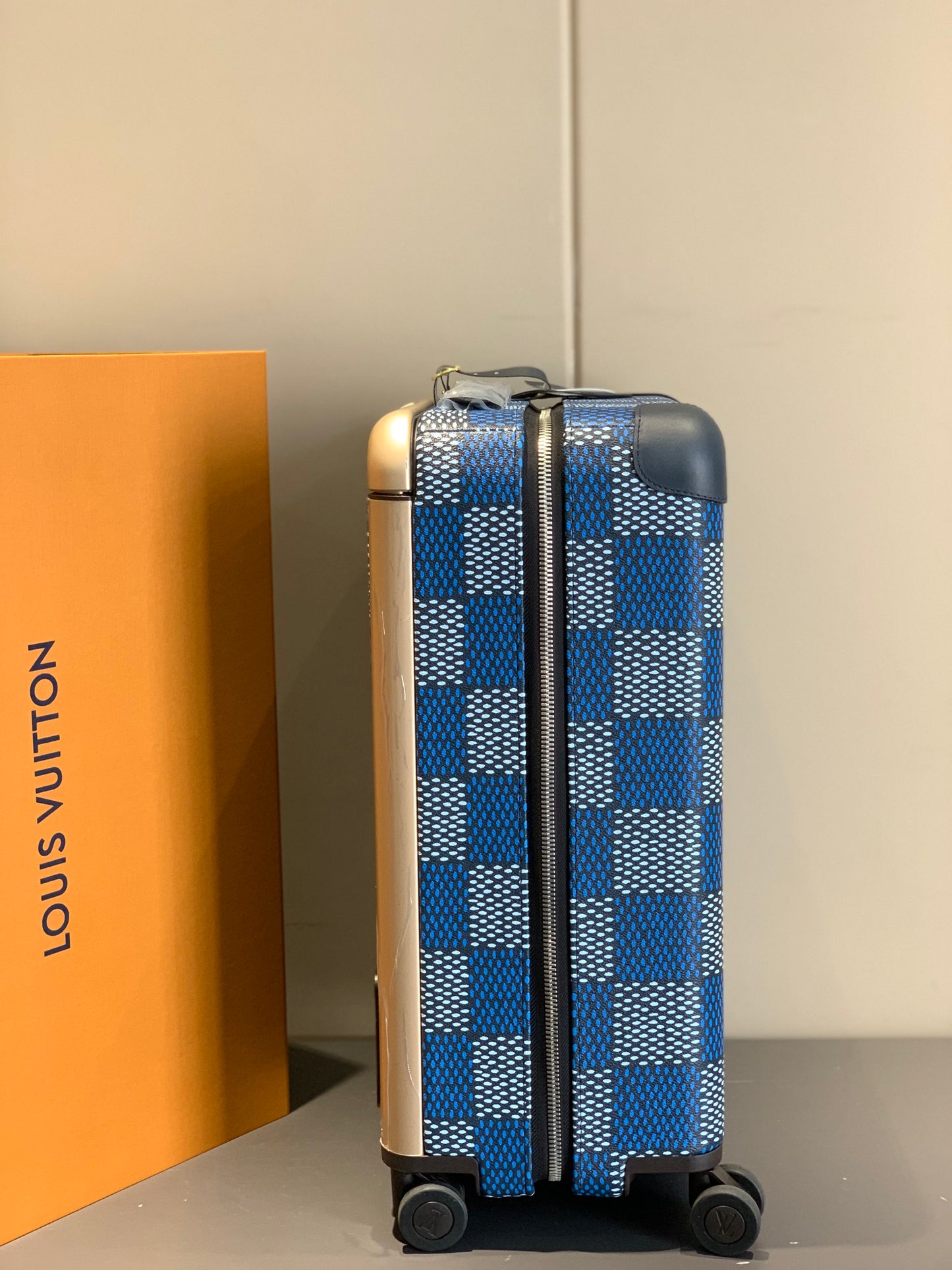 Louis Vuitton Horizon 55