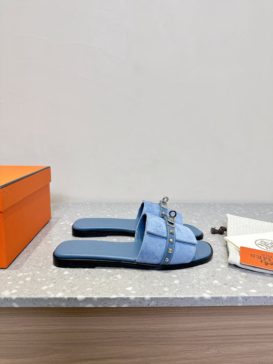 Hermès Women's Peep Toe Flat Sandals