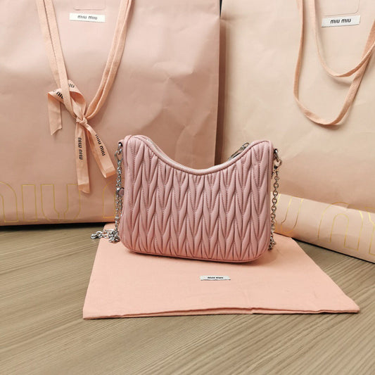 Miu Miu Wander