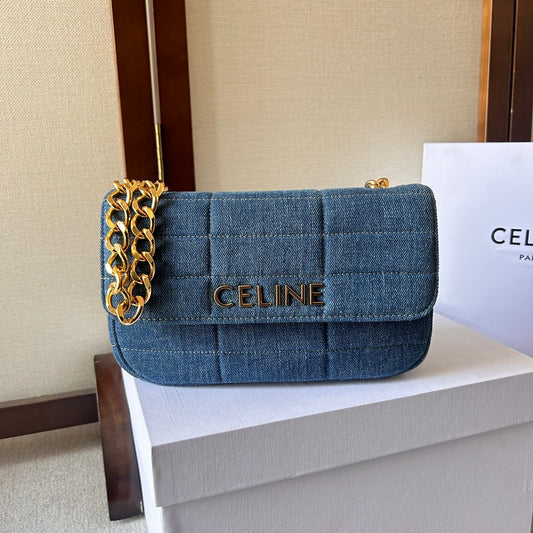Chain Shoulder Bag Matelasse Monochrome Celine in Beige Quilted Goatskin