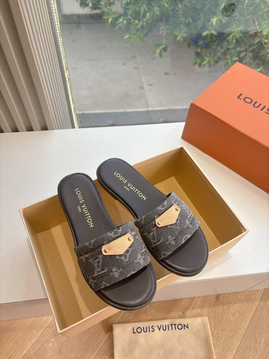 Louis Vuitton Lily flat mule