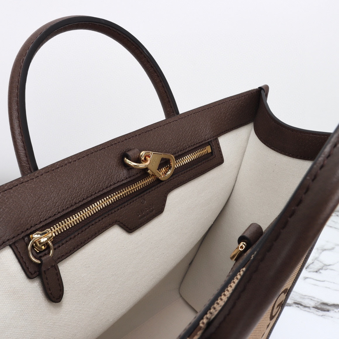 Gucci Jumbo Gg Tote Bag - Black
