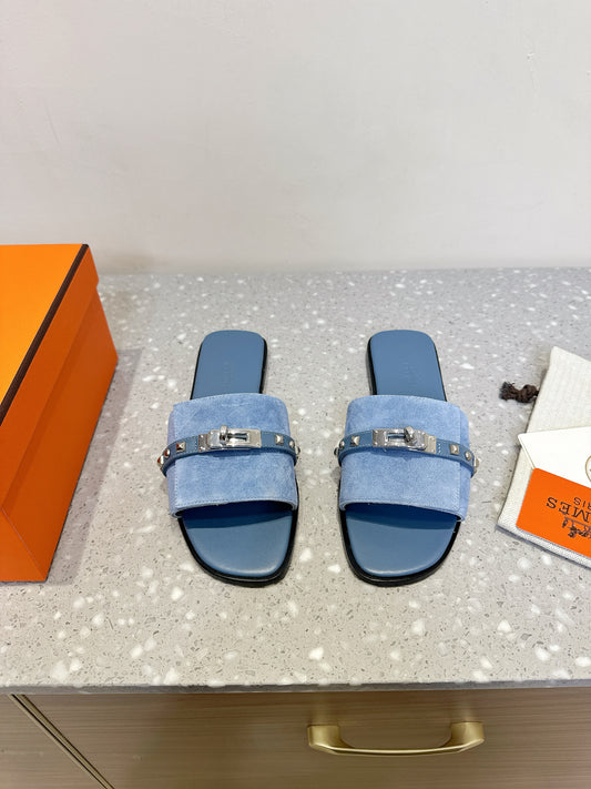 Hermès Women's Peep Toe Flat Sandals