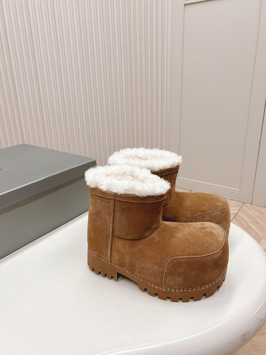Balenciaga Mid Top Boots
