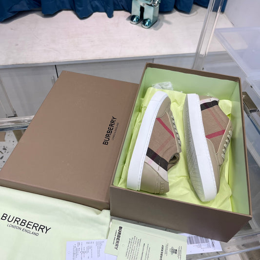Burberry Sneakers