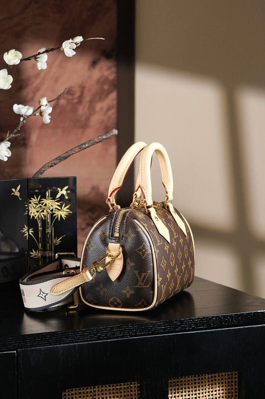 Louis Vuitton Speedy Bandouliere 20