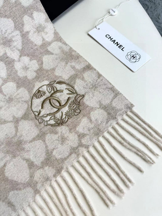 CHANEL Scarf