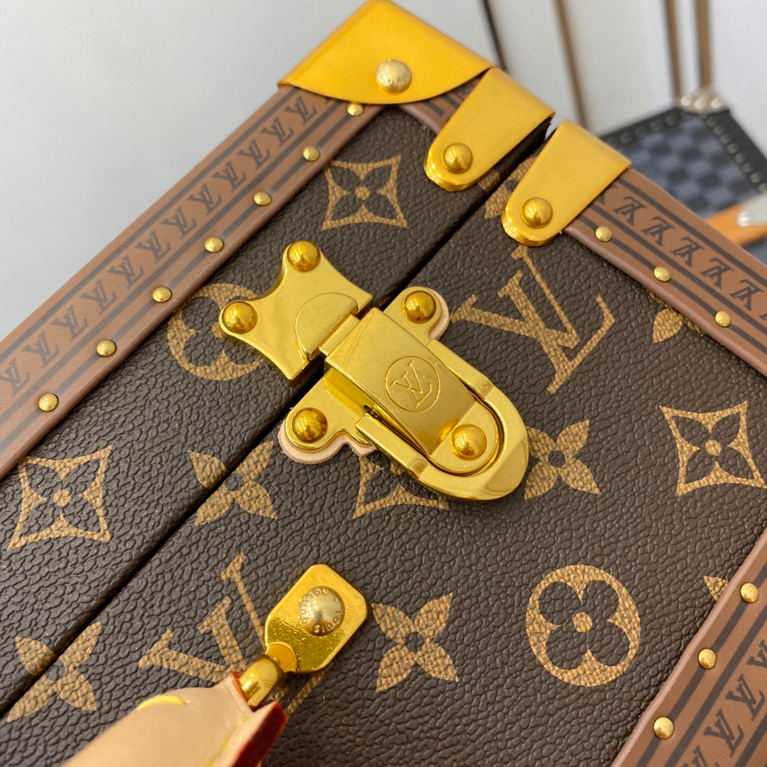 Louis Vuitton Bisten 50 Attache Hard Case Trunk