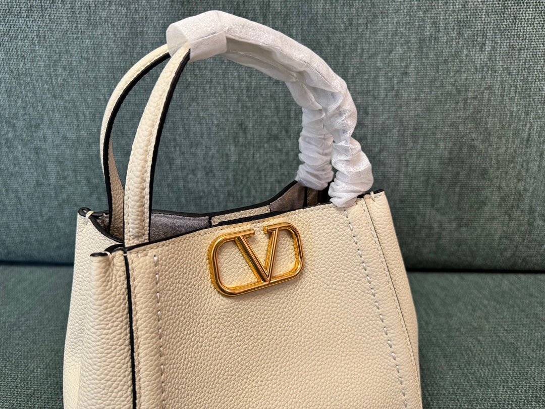 Valentino VLT 26x27x17 CM bag
