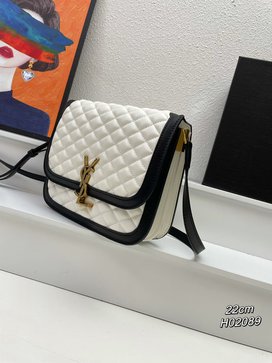 Yves Saint Laurent It Bag