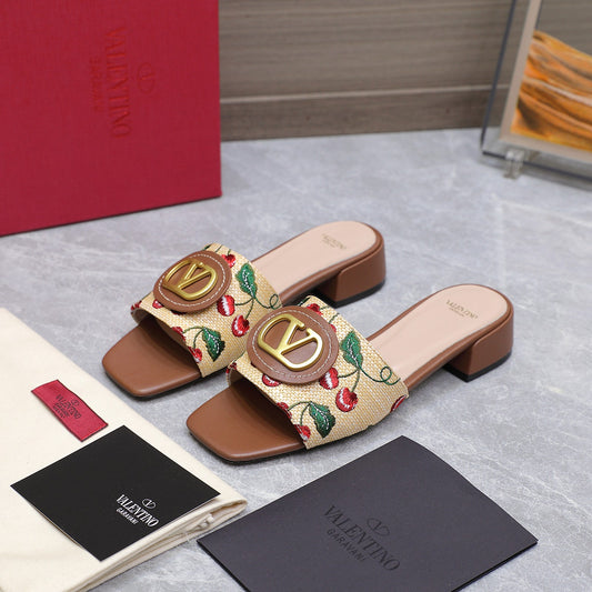 VALENTINO VLOGO SIGNATURE CHERRYFIC SLIDE SANDAL 20MM
