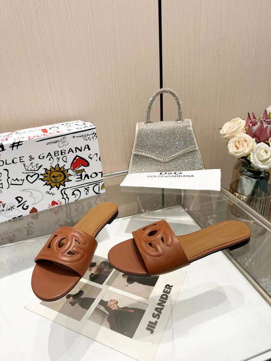 DOLCE&GABBANA DG leather slides