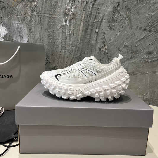 BALENCIAGA Defender