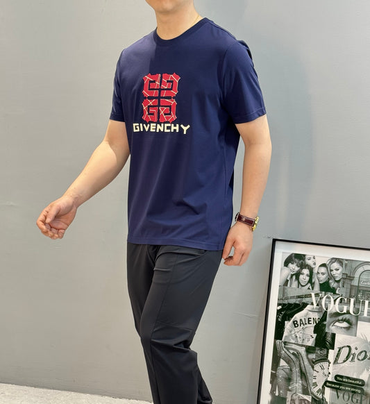 Givenchy T-Shirt